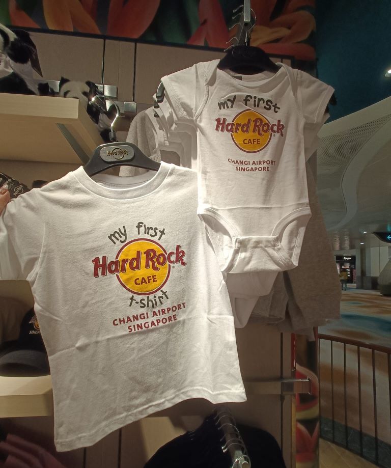 🎸「Hard Rock Cafe」でアメリカンダイニングとロックンロールを体験